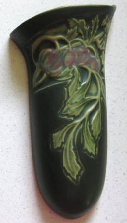 Rosecraft Panel Green 9" Wall Pocket Vase