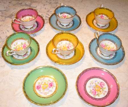 1097 Footed Cup & Saucer Set
