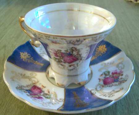RCW21 Footed Cup & Saucer Set
