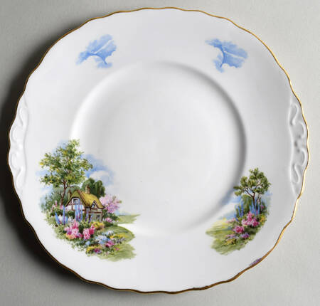 7382 Handled Cake Plate