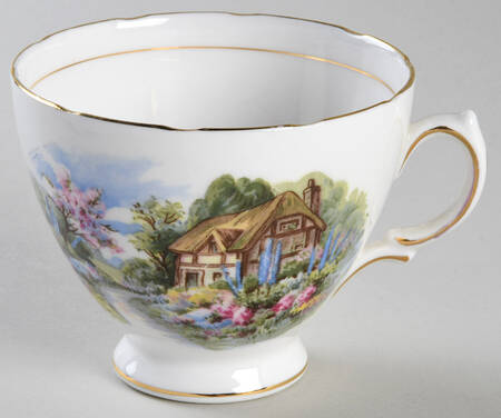 7382 Footed Cup