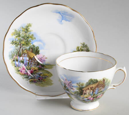7382 Footed Cup & Saucer Set