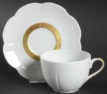 Fleur'T Matte Gold Flat Cup & Saucer Set