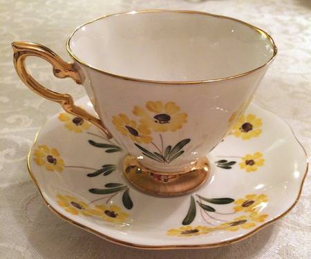 2148 Footed Cup & Saucer Set