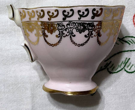 2471 Footed Cup