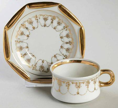 Queen Mary Flat Cup & Saucer Set