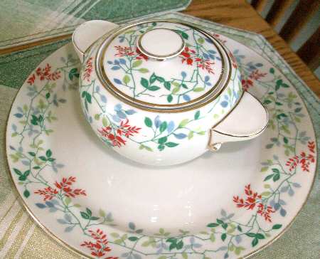 ROT284 (Gold Trim) Salad Plate