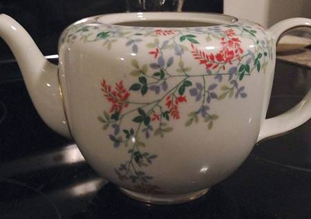 ROT284 (Gold Trim) Teapot No Lid