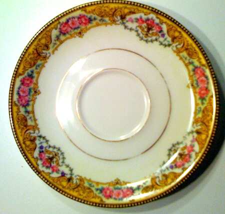 ROB262y Saucer
