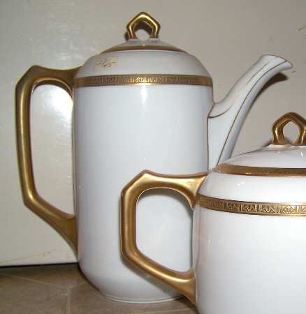 R2082 Coffee Pot & Lid