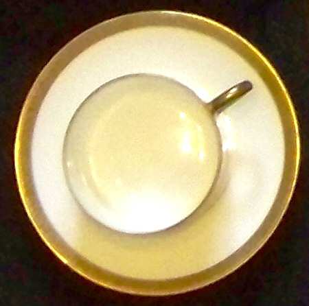 R2082 Footed Cup & Saucer Set
