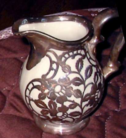R1921 Creamer