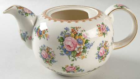 Lady Carlyle (Cream Background) Teapot No Lid