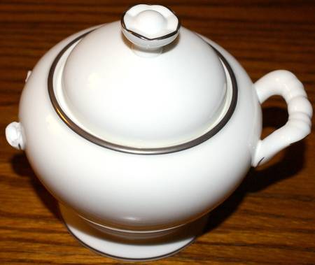 Platinum Sugar Bowl & Lid