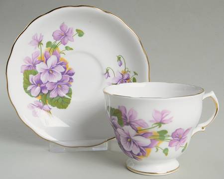 7572 Footed Cup & Saucer Set