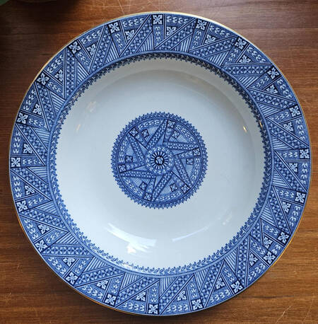 B878 Blue Large Rim Soup Bowl
