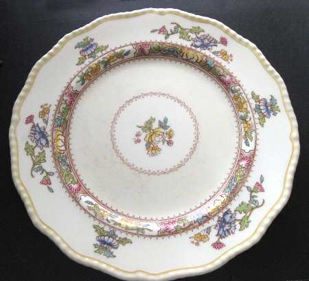 V1017 by Royal Doulton
