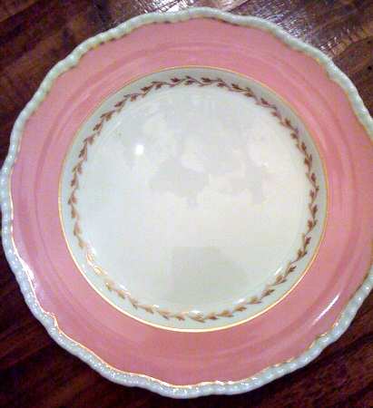 V2100 by Royal Doulton
