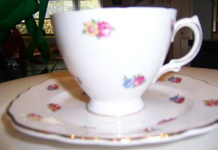 RVA77 Footed Cup