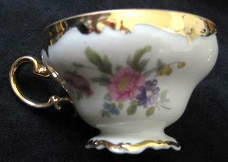 R2110 Footed Cup