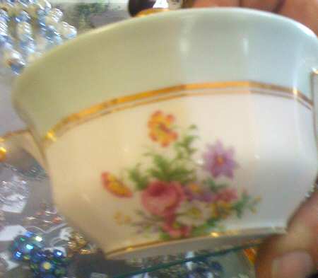 RYD82 Footed Cup