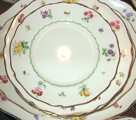 D5541 by Royal Doulton