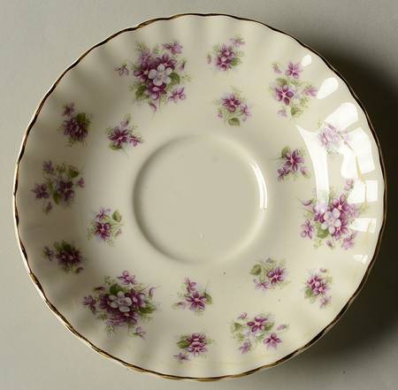 Sweet Violets (Cream Body) Saucer