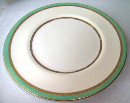 RA8440 Green by Royal Doulton
