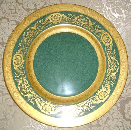 C1084 Green Dinner Plate