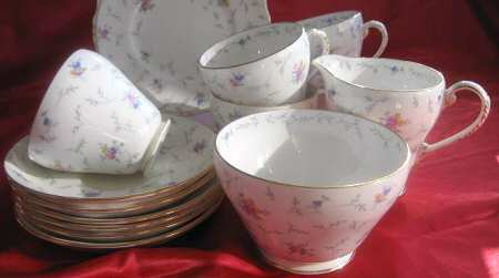 RGR112 Footed Cup & Saucer Set