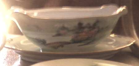 RKK2 Gravy Boat with Attached Underplate