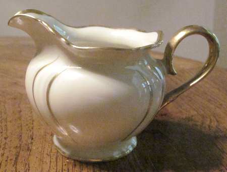 R2138 Creamer