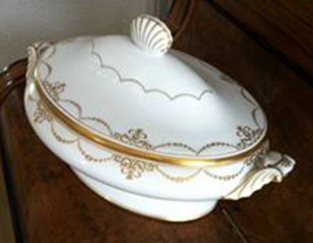 85 Oval Covered Vegetable
