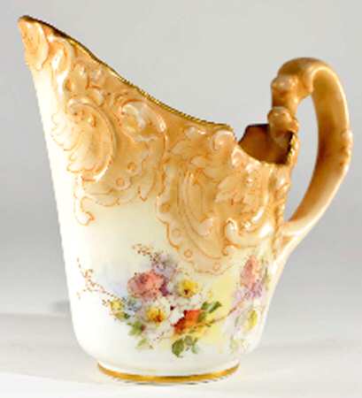 C4298 Creamer