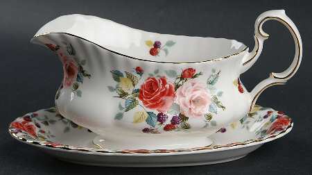 Rosa Gravy Boat & Underplate