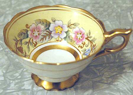 Garland Yellow Footed Cup