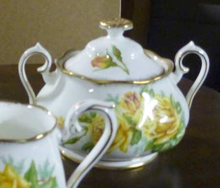ROA247 Sugar Bowl & Lid