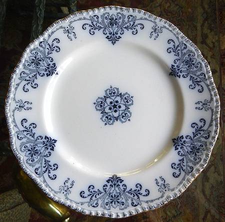 Honiton by Royal Doulton