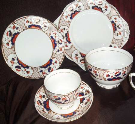 5283 Footed Cup & Saucer Set