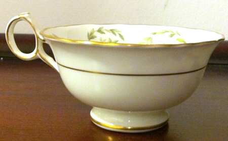 H9383 Footed Cup