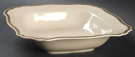 1069 10" Square Vegetable Bowl