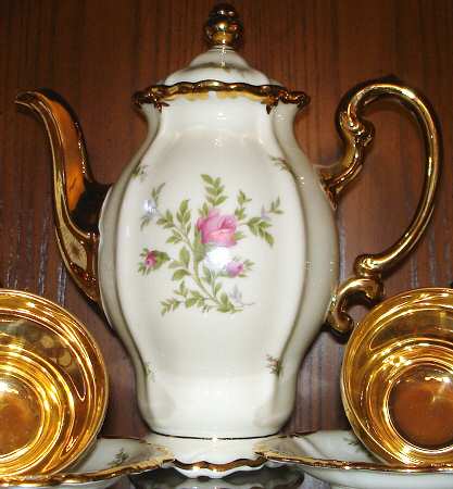 R1938 Coffee Pot & Lid