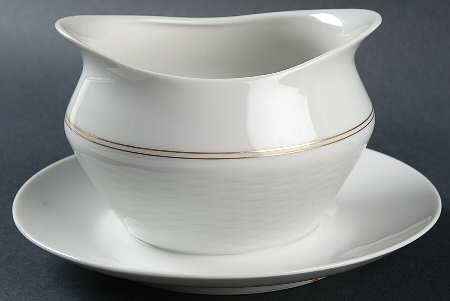 RBO13 Gravy Boat with Attached Underplate