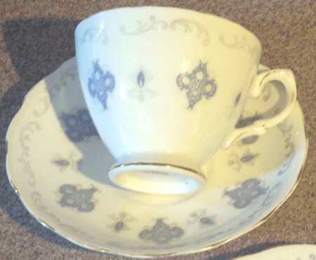 8324 Footed Cup & Saucer Set