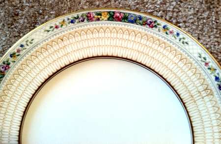 V4149 Dinner Plate