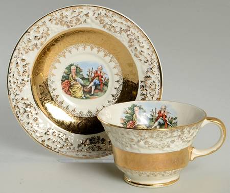 RWZ2 Footed Cup & Saucer Set