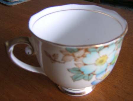 5878 Footed Cup