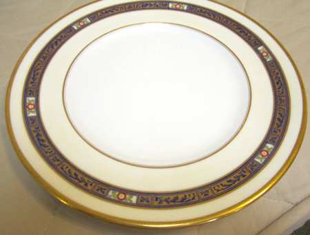 H1766 by Royal Doulton