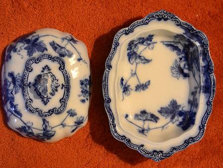 Lonsdale (Flow Blue, No Trim) Oval Covered Vegetable