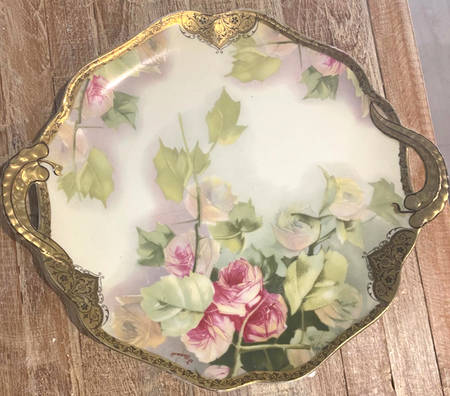 R1943 Handled Cake Plate